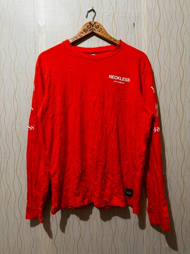 Young & Reckless Long Sleeve (Category: Tshirts & Polo Shirts ) located in Davao. Submitted by marjonhdavin (Listing ID 1458743189, Image 2). Description: Size: Medium on tag (21" x 27.5") Condition: Excellent Color rate: 9/10 Issue: None.