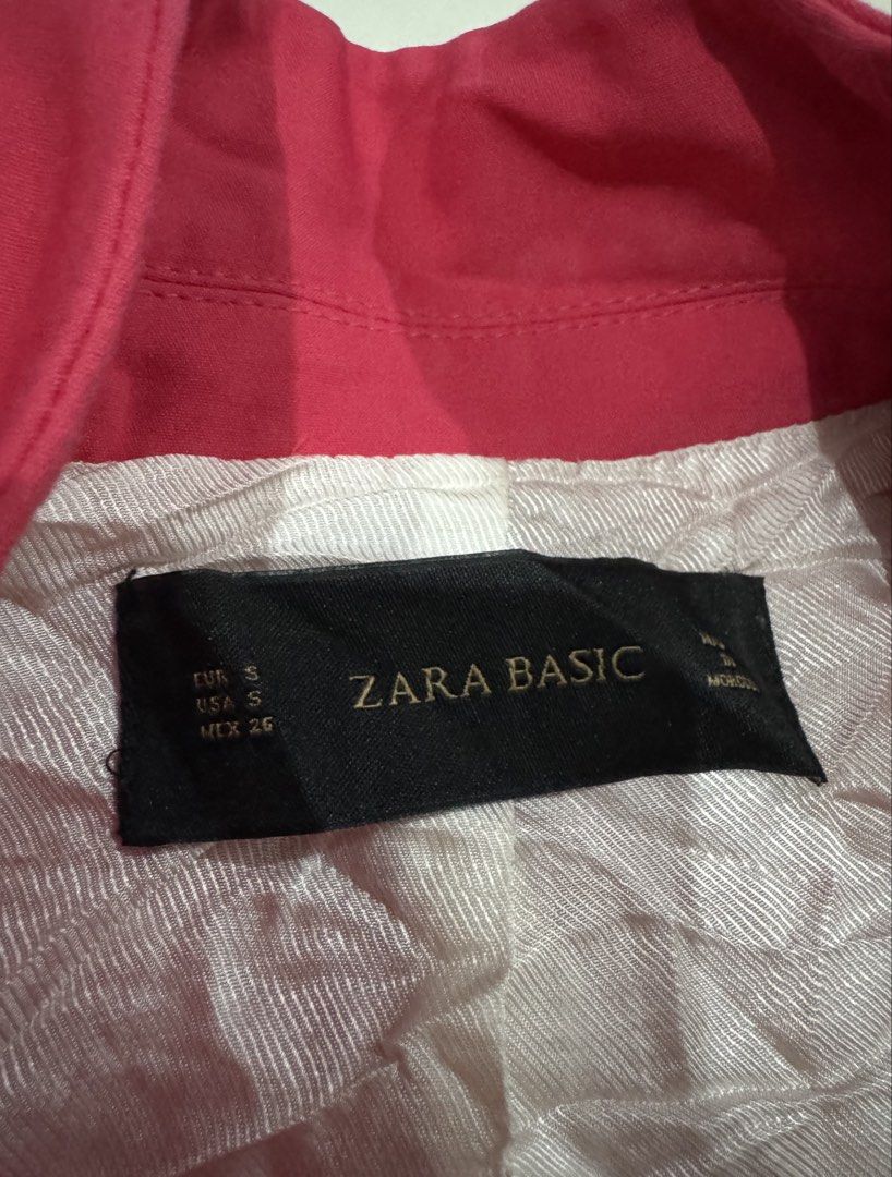 Zara Basic blazer (Category: Coats, Jackets and Outerwear) located in Manila. Submitted by chaxreyy (Listing ID 1458857505, Image 2). Description: -Size small -needs wash.
