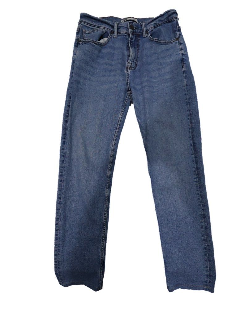 Zara Blue Denim Jeans (Category: Jeans) located in Paranaque City. Submitted by Judee (Listing ID 1458761325, Image 2). Description: - Zara Blue Denim Jeans - Slim Fit - Size: 31 Waist - Free shipping.