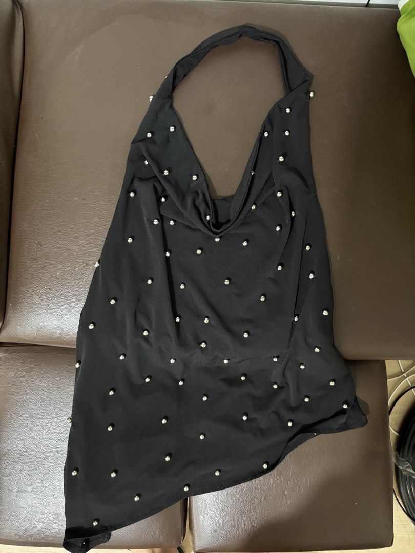 Zara Halter Top (Category: Blouses) located in Pasig City. Submitted by theclutterqueen (Listing ID 1458762025, Image 1). Description: Preloved, good condition RFS: Decluttering.