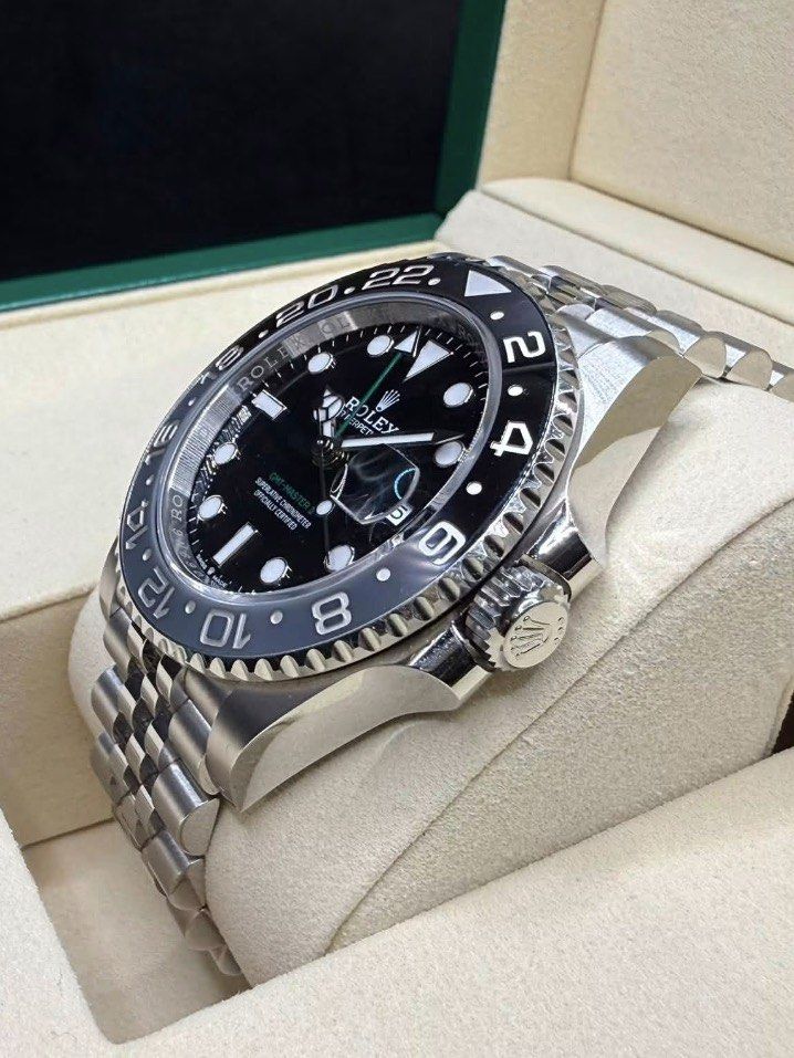 2026 Rolex GMT Master II Bruce Wayne (Category: Luxury Watches) located in Quezon City. Submitted by justindazo (Listing ID 1453740383, Image 3). Description: Rolex GMT Master II Bruce Wayne Jubilee Reference 126710GRNR Brand New Condition: 10/10 Case Size: 40mm Movement: Calibre 3285 Complete Set: Box, Manual, Warranty Card, Tag Year - 2026 ₱1,350,000 Price is Negotiable PM for Inquiries 📩 Meet-ups can be arranged 📍 Open for Authentication 🔎 