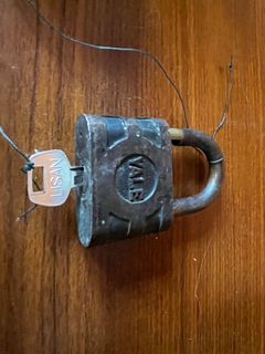 (Category: ) located in . Submitted by antique_lines (Listing ID 1453793355, Image 1). Description: .