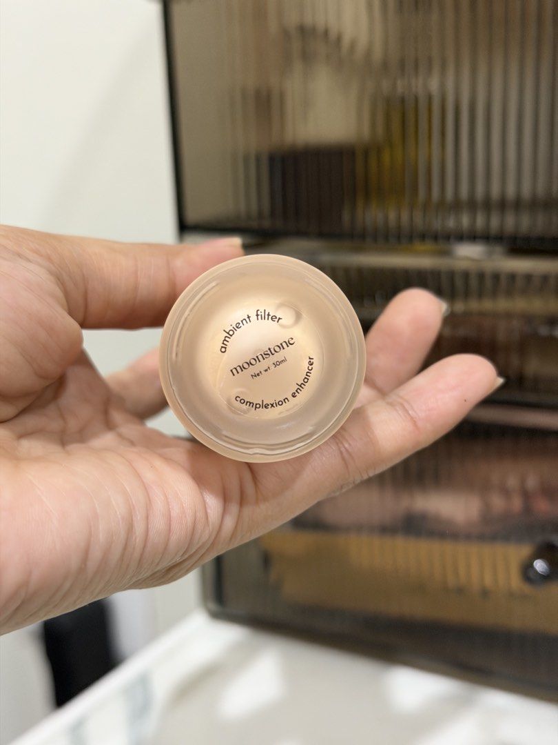 Absidy complexion Illuminator (Category: Makeup) located in Davao. Submitted by glydelleprgy (Listing ID 1453735815, Image 2). Description: Used once Rfs: declutter.