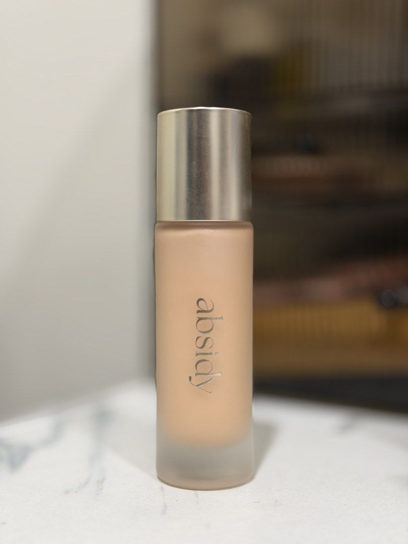 Absidy complexion Illuminator (Category: Makeup) located in Davao. Submitted by glydelleprgy (Listing ID 1453735815, Image 1). Description: Used once Rfs: declutter.