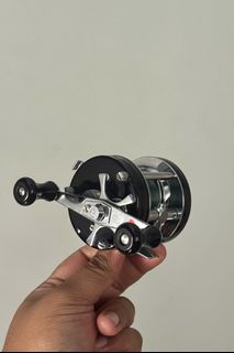 best hooks for red snapper fishing Yellowtail Weighted Circle Hook Jig - 4/0 Hook - 1/8 oz Color:JET CAMO PRINT cremation urn Eagle Claw 774 - An expanded gap accommodates