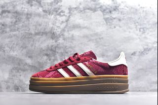 (Category: ) located in . Submitted by Outlet.Sneakers (Listing ID 1453726131, Image 1). Description: .