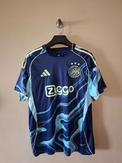 (Category: ) located in . Submitted by thriftlokalclothing (Listing ID 1453752171, Image 1). Description: .
