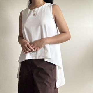 (Category: ) located in . Submitted by trishaswardrobe (Listing ID 1453736324, Image 1). Description: .