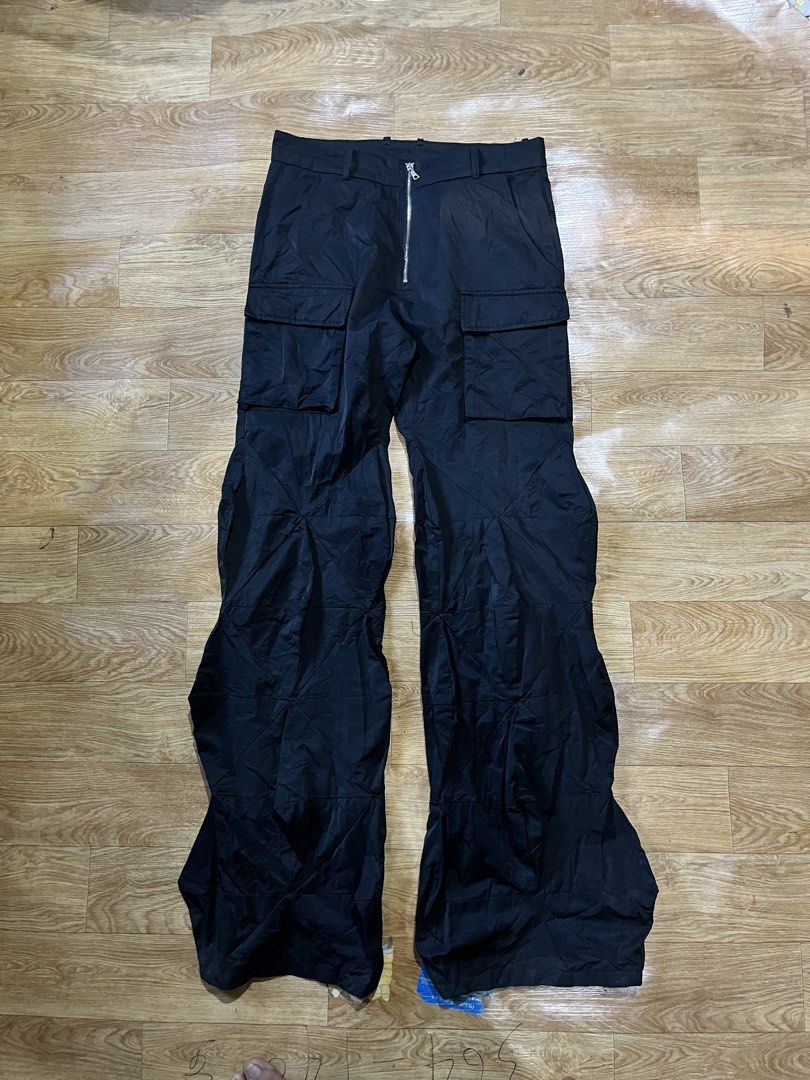 Archive pants (Category: Jeans) located in Zamboanga. Submitted by alterramz08 (Listing ID 1453699841, Image 1). Description: Active pants - Size 32 Length 47 Thigh 12 Leg opening 11.5 Excellent Condition Price ; 1,500 Pesos .