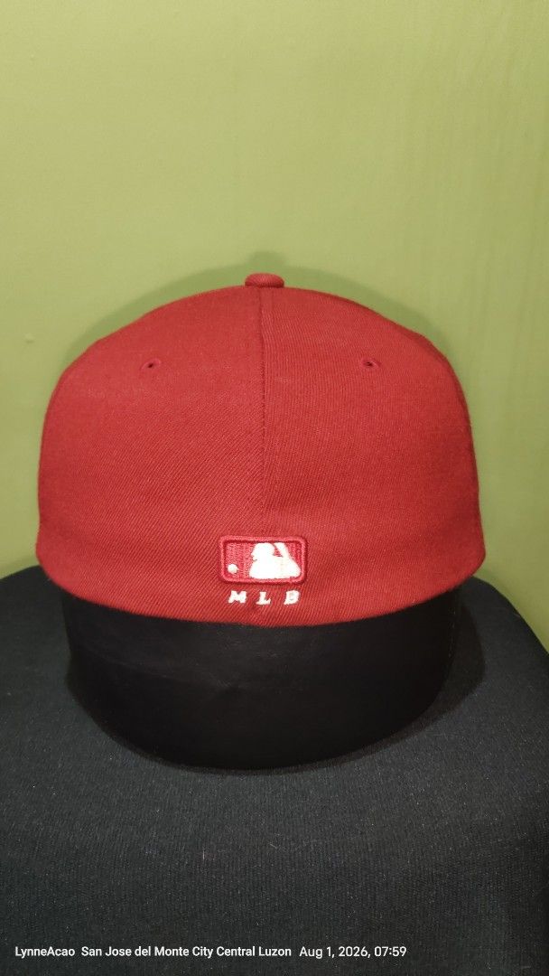 Atlanta Braves MLB Baseball Cap Red M-XL (Category: Caps & Hats) located in Manila. Submitted by rhobin.m08 (Listing ID 1453664086, Image 2). Description: - Red Atlanta Braves baseball cap - Features the iconic 'A' logo on the front - MLB official merchandise - Flexfit technology for a comfortable fit - Size M-XL - Show your team spirit!.