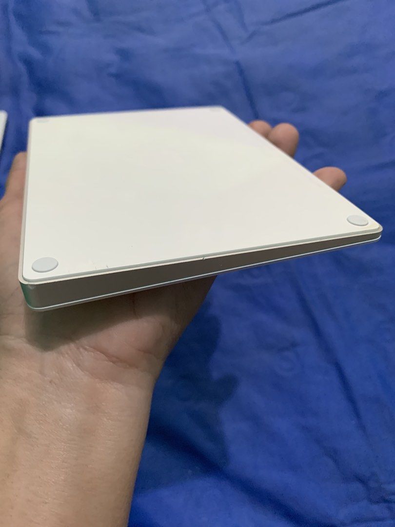 Authentic Apple Magic Trackpad 2 - A1535 (Category: Mouse & Mousepads) located in Bayombong. Submitted by nanettereyes1204 (Listing ID 1453725112, Image 3). Description: Authentic Magic Trackpad 2 - ‼️1unit left‼️ ‼️ Price: 4,000 inclusive of shipping fee‼️ (LBC COURIER) ✓ NO ISSUES wireless, rechargeable peripheral featuring a large edge-to-edge glass surface, Force Touch technology, and Multi-Touch gesture support. Connectivity & PowerInterface
