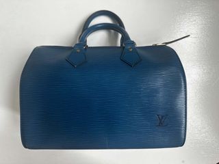 (Category: ) located in . Submitted by raidmyclosetmnl (Listing ID 1453657329, Image 1). Description: .