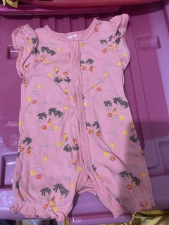 (Category: ) located in . Submitted by stylishchique (Listing ID 1453797736, Image 1). Description: .
