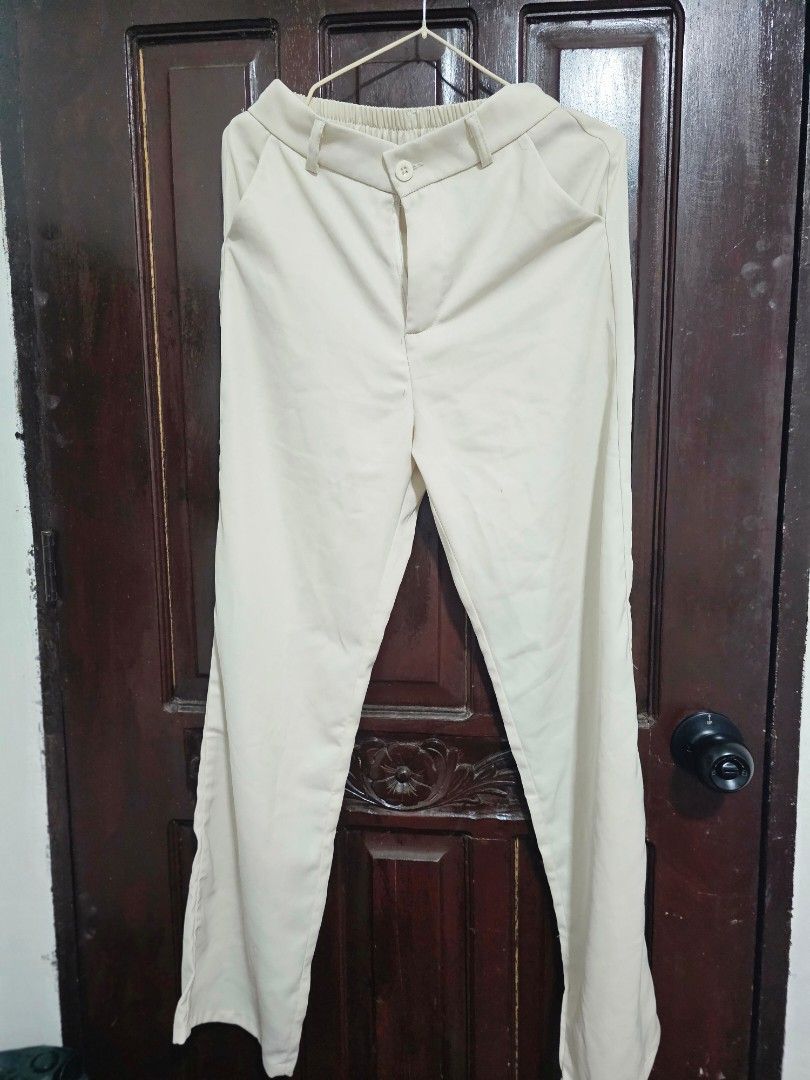 BEIGE TROUSER (W27 L41) (Category: Other Bottoms) located in General Trias. Submitted by relovedbyshika (Listing ID 1453772834, Image 2). Description: What You See Is What You Get! Open to reasonable offers. ✨ 📍TAFT/ CAVITE 🚚 LALAMOVE/🍊 CHECKOUT.