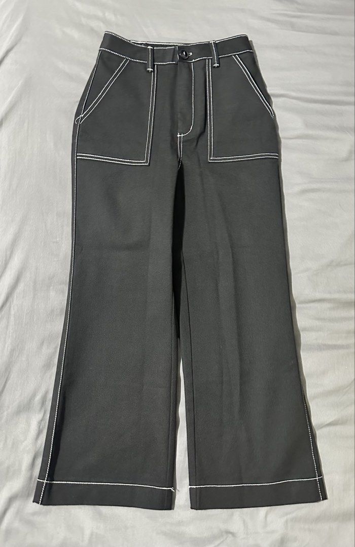 bershka contrast stitch wide leg pants (Category: Other Bottoms) located in Manila. Submitted by fayekim (Listing ID 1453662833, Image 1). Description: used once only then stored! doesnt fit me now :(.
