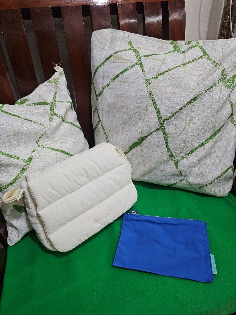 Beyond The Vines Poofy Bag in White (Category: Cross-body Bags) located in Makati City. Submitted by missdeclutterer (Listing ID 1453691139, Image 2). Description: Original BTV Poofy Bag in White 🤍 - Priced at Php 3790 on BTV's website - Comes complete with dust bag and inner detachable pouch - No chips on metal hardware - Bag and straps still look white, although inner side of shoulder straps have a slight discolouration from use RFS: Declutter