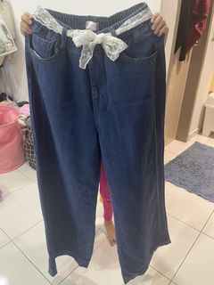 (Category: ) located in . Submitted by marsmbk (Listing ID 1453742004, Image 1). Description: .