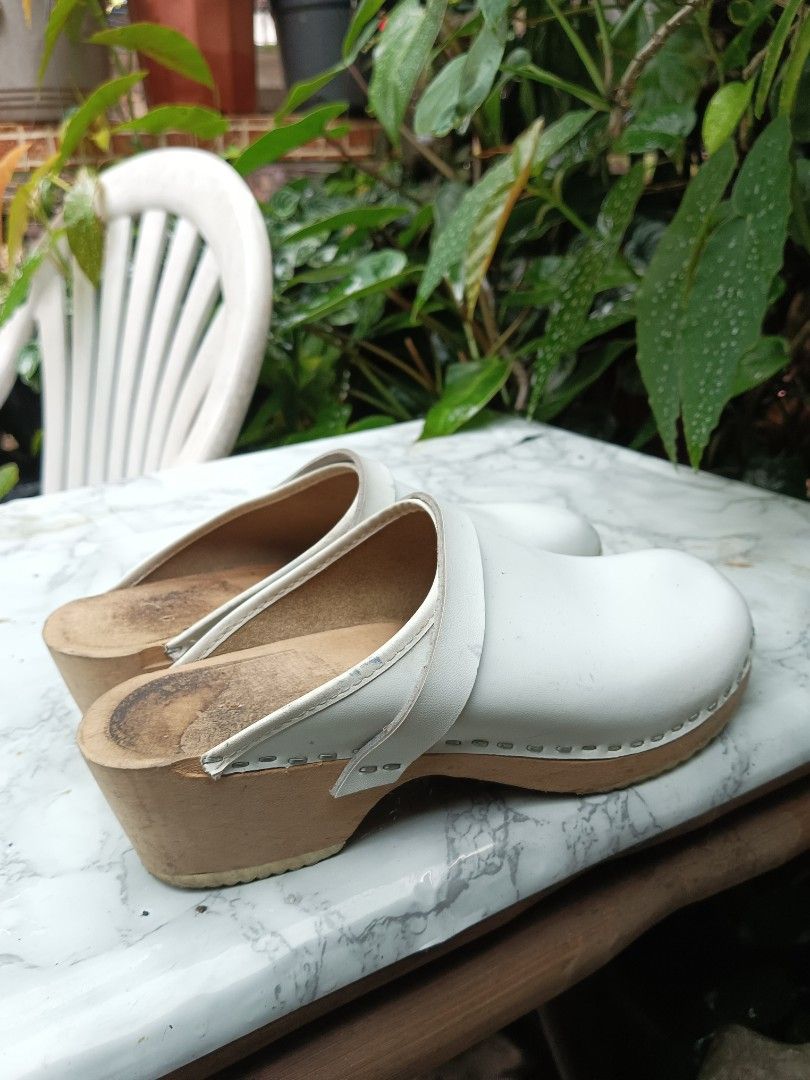 Bjork Maja white wooden clogs (Category: Heels) located in Baguio. Submitted by ukaytamis. (Listing ID 1453654558, Image 1). Description: Bjork Maja white wooden clogs with a leather top and distinctive alderwood sole 25cm size.