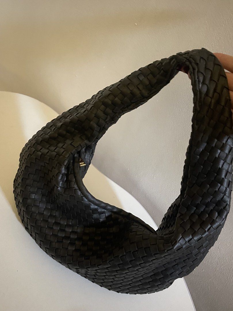 Black shoulder rattan bag (Category: Shoulder Bags) located in Taguig. Submitted by declutterwithtally (Listing ID 1453714084, Image 2). Description: .