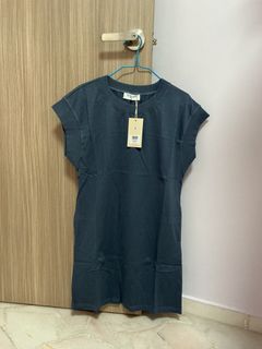 (Category: ) located in . Submitted by shircloset (Listing ID 1453680864, Image 1). Description: .