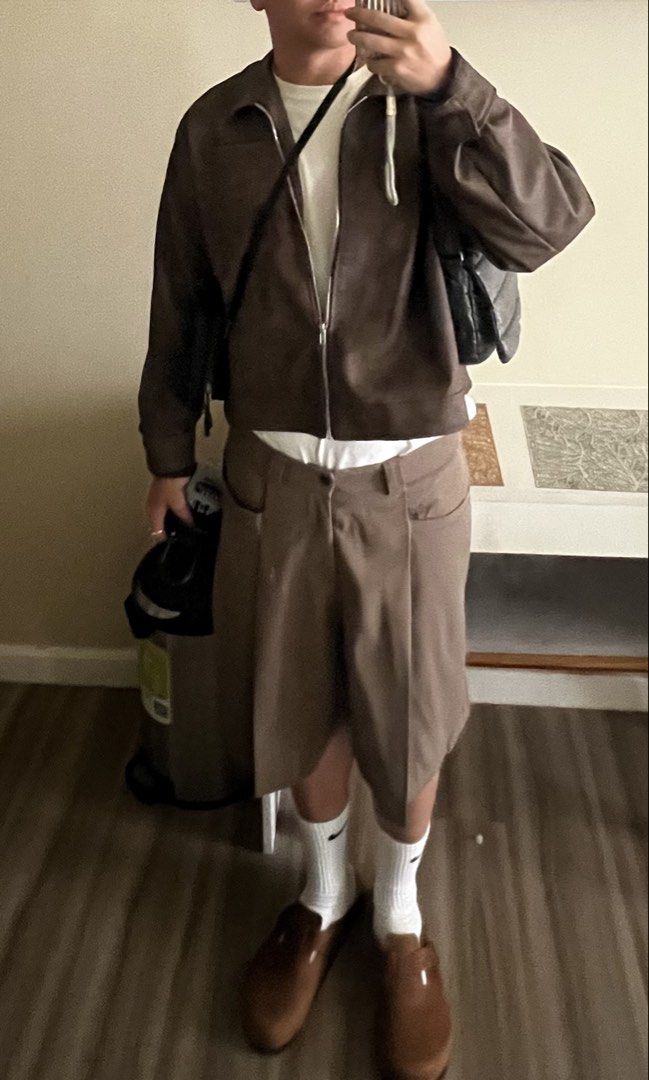 Brown Leather Jacket (Category: Coats, Jackets and Outerwear) located in Manila. Submitted by calified (Listing ID 1453739625, Image 3). Description: Used once knly.