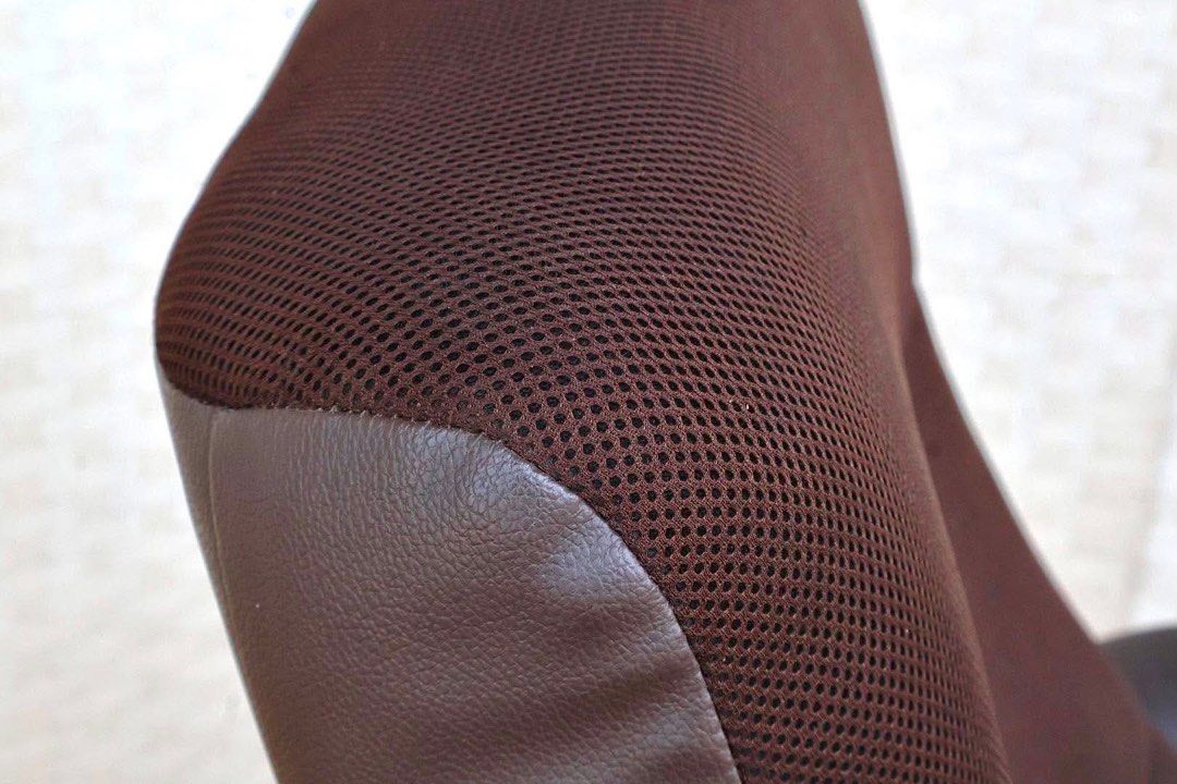 BROWN RECLINING CHAIR WITH FOOT REST (Category: Chairs) located in Manila. Submitted by jerichocal17856 (Listing ID 1453719207, Image 2). Description: JAPAN SURPLUS FURNITURE BROWN RECLINING CHAIR WITH FOOT REST Size 29L x 26-45W x 16.5SH x 39H” 18.5L x 162 x 16H”(FOOTREST) (AS-IS ITEM) *Minimal Scratch Only IN GOOD CONDITION.