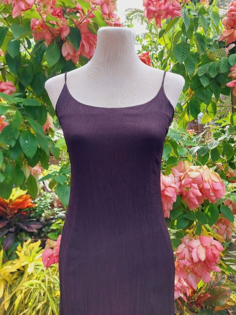 Brown sleeveless maxi slip dress (Category: Dresses) located in Echague. Submitted by ribbitpicks (Listing ID 1453775476, Image 3). Description: .