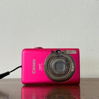 (Category: ) located in . Submitted by 23.cameras_ (Listing ID 1453716646, Image 1). Description: .