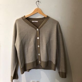 (Kategori: ) berada di . Dikirim oleh cloudy___210 (ID iklan 1453682184, Gambar 1). Deskripsi: .