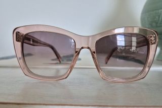 (Category: ) located in . Submitted by The_Curated_Closet (Listing ID 1453680565, Image 1). Description: .