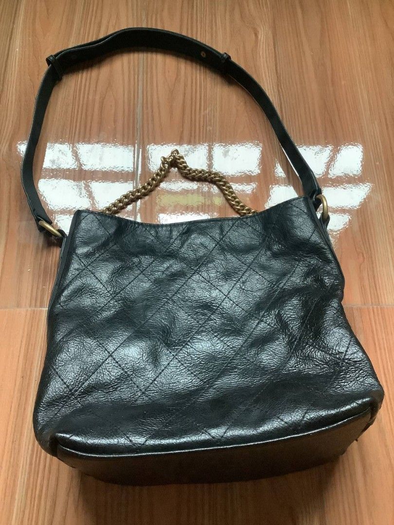 Chanel Quilted Leather Hobo 2 Way Bag (Category: Luxury Bags & Wallets) located in Canaman. Submitted by stayhypethrifted (Listing ID 1453645352, Image 3). Description: .