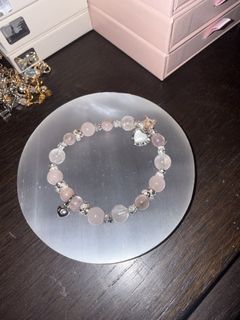 (Category: ) located in . Submitted by kaykhinee (Listing ID 1453786481, Image 1). Description: .