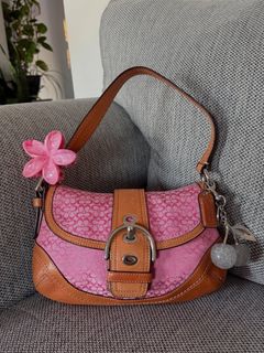 (Category: ) located in . Submitted by marianebag.shop (Listing ID 1453757592, Image 1). Description: .