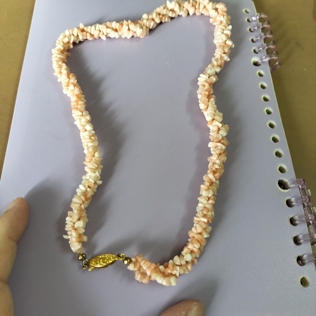 Coral Chip Necklace with Gold Clasp (Category: Necklaces) located in Paranaque City. Submitted by decluttering-all (Listing ID 1453634994, Image 1). Description: - Pretty coral chip necklace - Natural pink and white tones - Unique twisted design - Gold-tone clasp closure - Approx. 18 inches long - Potential set piece, great for adding color! p690 only unused, stored only Get 1 necklace and the bracelet is free Get 2 necklace and get the thin neck