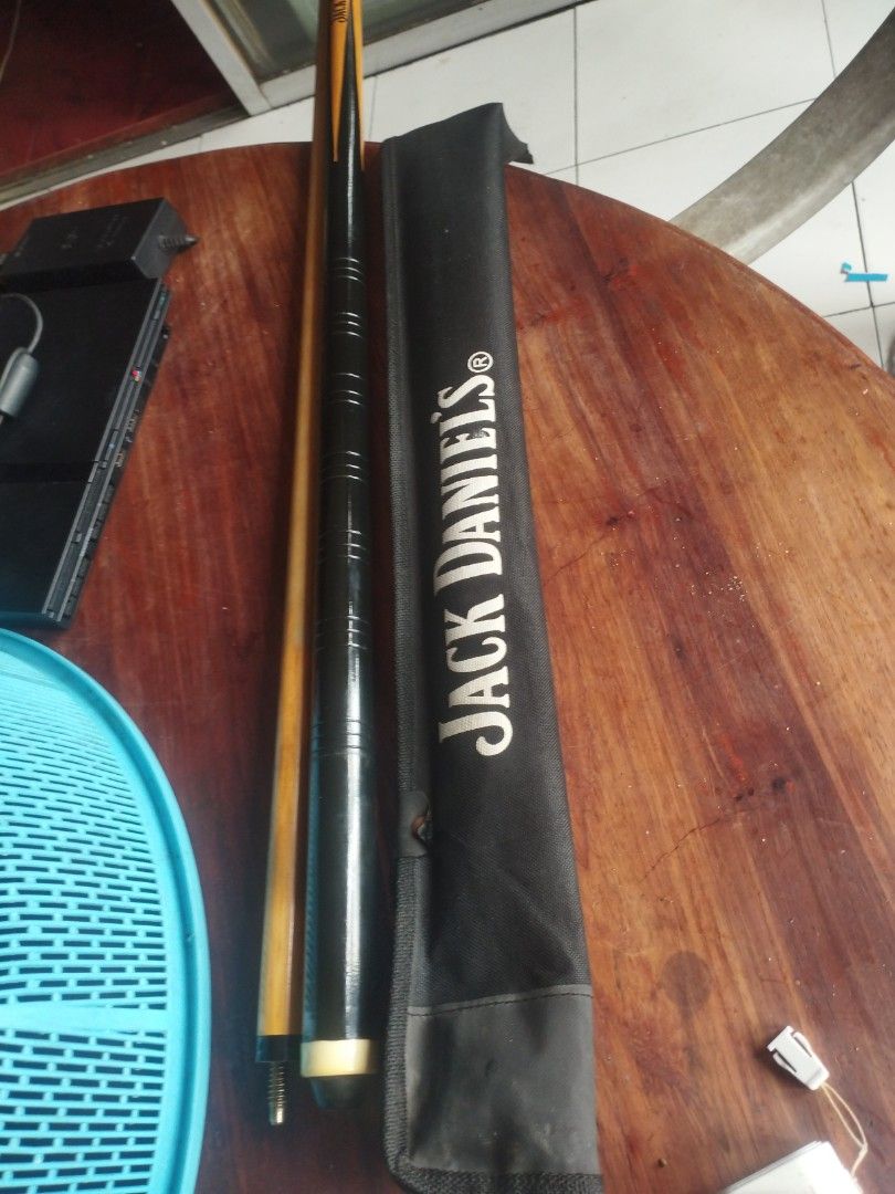 cue stick (Category: Billiards and Bowling) located in Manila. Submitted by deguzmandh17516 (Listing ID 1453655290, Image 1). Description: .