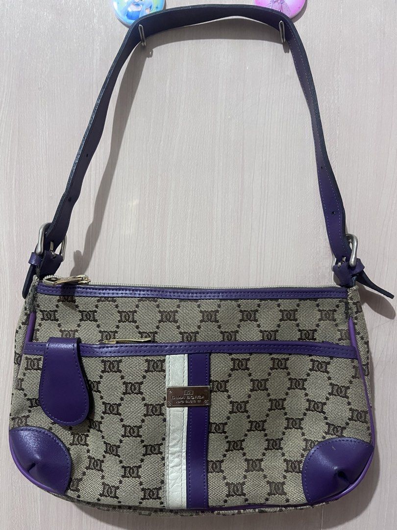 Dima Borsa Monogram kili bag | free shipping (Category: Shoulder Bags) located in Iloilo. Submitted by youronlinesister (Listing ID 1453648924, Image 1). Description: Dima Borsa Monogram Kili bag| free shipping Preloved not perfect Leather detail and metal hardware sa front may signs of use Maganda Kasya small payong, long wallet Price:P480/ free shipping via J&T Mop: gcash.