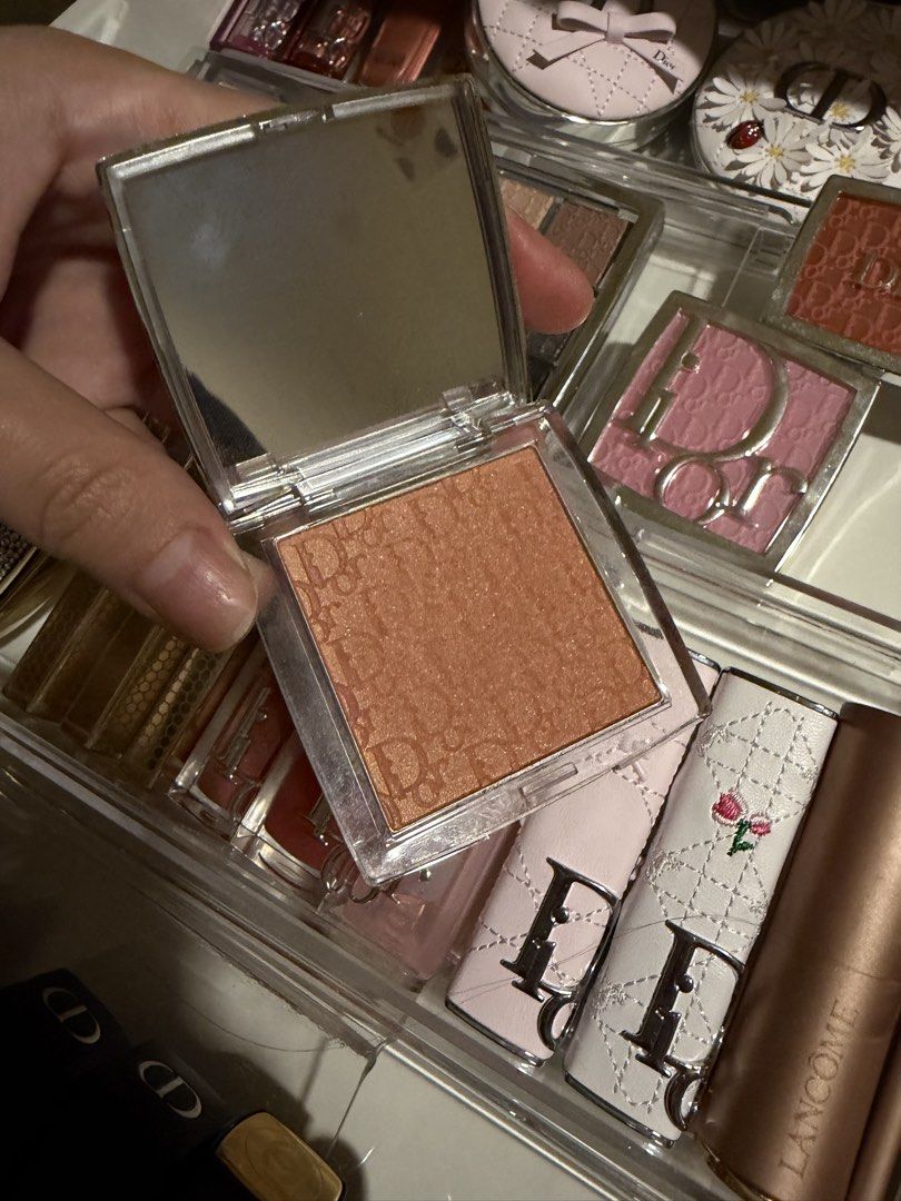 Dior Backstage Rosy Glow 103 Toffee (Category: Makeup) located in Cavite. Submitted by ashhiiiii (Listing ID 1453710924, Image 2). Description: Used a few times only Shade: 103 Toffee Rfs: Decluttering .