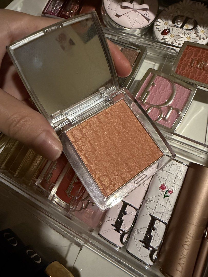 Dior Backstage Rosy Glow 103 Toffee (Category: Makeup) located in Cavite. Submitted by ashhiiiii (Listing ID 1453710924, Image 3). Description: Used a few times only Shade: 103 Toffee Rfs: Decluttering .