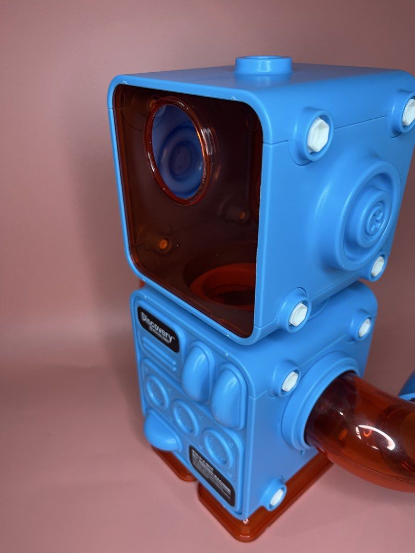 Discovery Mindblown Price Pod Robot Vending Machine (Category: Designer & Blind Box Toys) located in Caloocan City. Submitted by snapshop_ph (Listing ID 1453699884, Image 3). Description: Vending machine with mini gashapon.