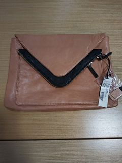 （分類：）位於 。 由 lenzykarell123 提交（商品編號 1453810777，圖片 1）。簡介： 。