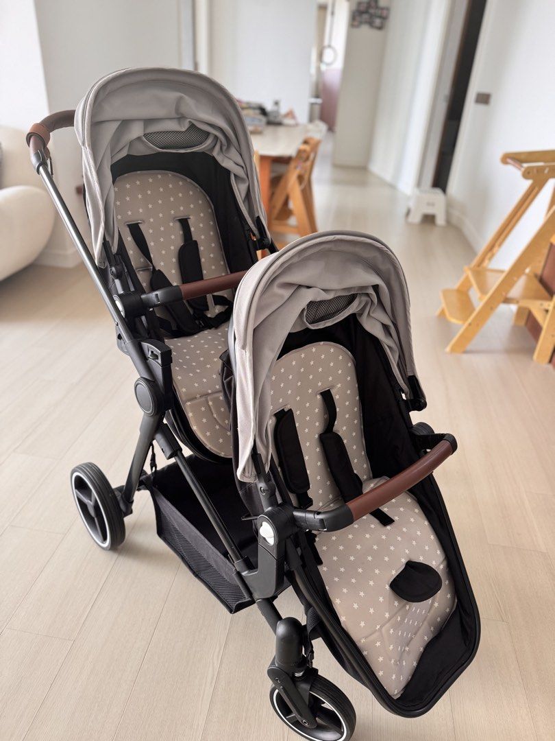 Double stroller (Category: Strollers) located in Singapore. Submitted by wonderlands (Listing ID 1453633085, Image 1). Description: Item was used a few times only. Very versatile and can be set up in different ways..