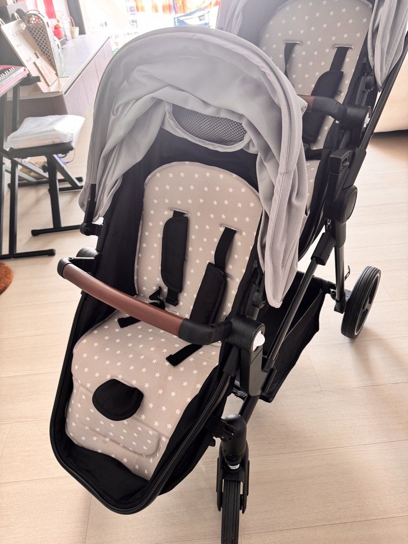 Double stroller (Category: Strollers) located in Singapore. Submitted by wonderlands (Listing ID 1453633085, Image 3). Description: Item was used a few times only. Very versatile and can be set up in different ways..