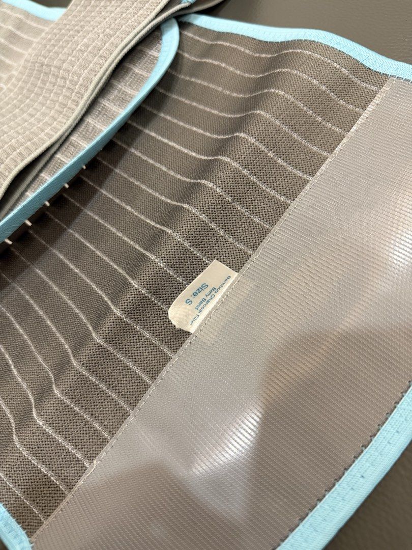 Dr. Isla Abdominal Binder Support Belt Size S (Category: Medical Supplies & Tools) located in Manila. Submitted by yu4nnnn.coo (Listing ID 1453739860, Image 3). Description: - Dr. Isla Abdominal Binder - Size: S - Provides essential support - Ideal for post-surgery or post-partum recovery - Made with comfortable, elasticated material - Please check photos for detailed condition..