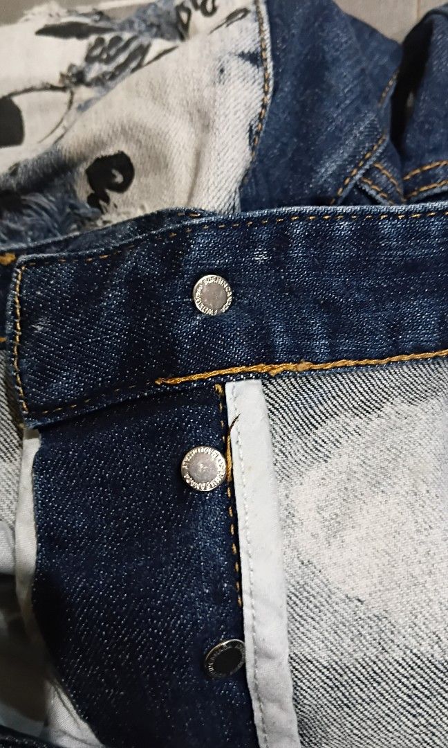 Dsquared2 pants (Category: Jeans) located in Santo Tomas. Submitted by teofilo-thrifted (Listing ID 1453750584, Image 3). Description: Dsquared2 Excellent Actual measure 31-32 Actual haba 36.5 Hem 6inches Price 1299 free shipping po.