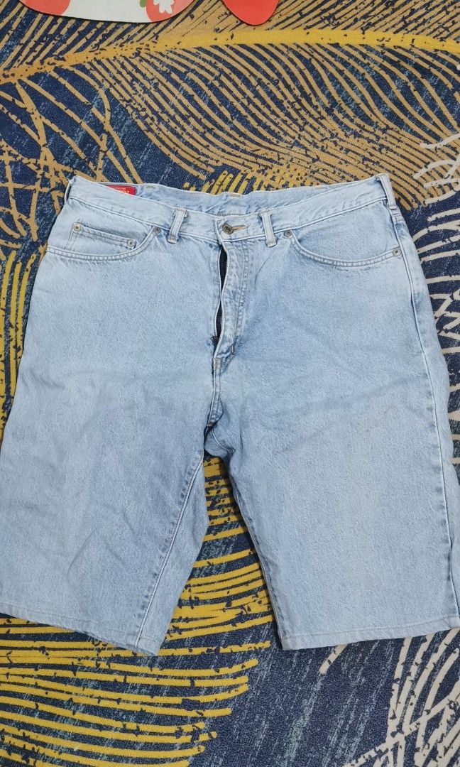 Edwin Jorts (Category: Shorts) located in San Jose. Submitted by thrift_ni_sir (Listing ID 1453773276, Image 1). Description: Excellent condition MOP gcash MOD j&t, flash express Add shipping fee.