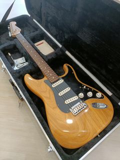 (Category: ) located in . Submitted by vintageguitar1310 (Listing ID 1413836189, Image 1). Description: .