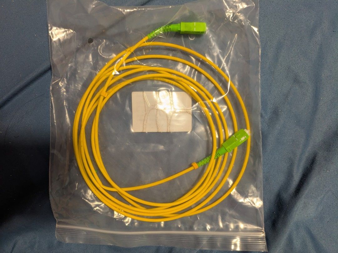 Fiber optic (Category: Cables & Adaptors) located in Singapore. Submitted by eastd (Listing ID 1453624591, Image 2). Description: brand new fibre cable for broadband .