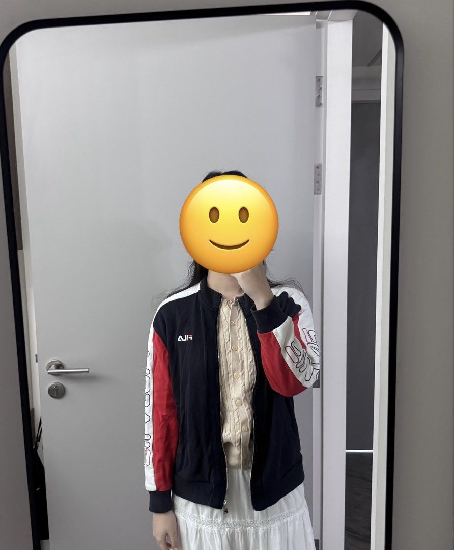 File Jacket (Category: Coats, Jackets and Outerwear) located in Singapore. Submitted by puretree.0bbc58 (Listing ID 1453798340, Image 2). Description: .