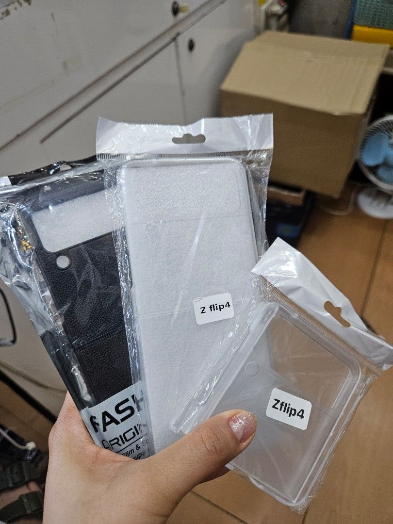 Flip 3 &4 Case Brandnew (Category: Cases & Sleeves) located in San Juan City. Submitted by rjean02 (Listing ID 1453717260, Image 2). Description: 150 each leather 200 Brandnew.