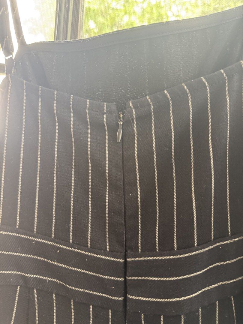 Forever 21 Black and White Stripes Jumpsuit (Category: Jumpsuits) located in Paranaque City. Submitted by danni.nat (Listing ID 1453655466, Image 3). Description: - Comes with adjustable straps - Stretchy comfy material - Length is perfect for 5’2 - 5’3.